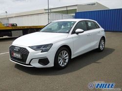Ibisweiß Gebraucht 2024 Audi A3 Sportback Basis Kleinwagen | 30.950 € (Guter Preis)