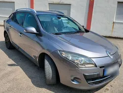Silber Gebraucht 2010 Renault Mégane GrandTour Luxe Kombi | 3.100 € (Guter Preis)