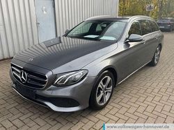 Grau Gebraucht 2019 Mercedes E200 Avantgarde Limousine | 24.890 € (Fairer Preis)
