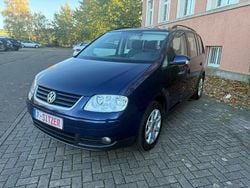 Blau Gebraucht 2006 VW Touran Van / Kleinbus | 2.650 € (Fairer Preis)