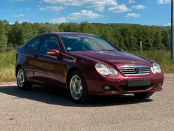 Rot Gebraucht 2004 Mercedes C220 Coupé | 3.150 € (Fairer Preis)