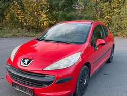Rot Gebraucht 2007 Peugeot 207 Kleinwagen | 1.750 €