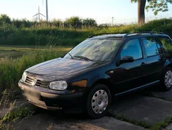 Schwarz Gebraucht 2001 VW Golf IV Kombi | 1.500 € (Fairer Preis)