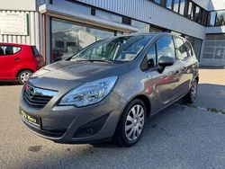 Grau Gebraucht 2010 Opel Meriva Edition Van / Kleinbus | 4.990 € (Fairer Preis)