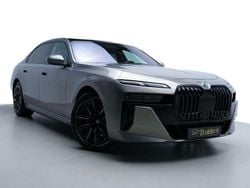 Grau Gebraucht 2023 BMW 740 M Sport Limousine | 79.990 € (Teuer)