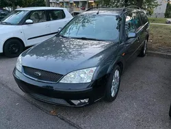 Grau Gebraucht 2004 Ford Mondeo Kombi | 1.300 €