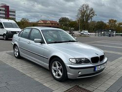 Grau Gebraucht 2003 BMW 320 Limousine | 3.799 € (Fairer Preis)
