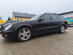 Schwarz Gebraucht 2007 Mercedes E320 Avantgarde Limousine | 5.500 € (Guter Preis)