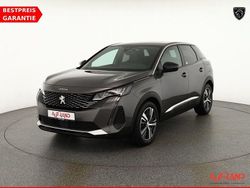 Grau Gebraucht 2023 Peugeot 3008 SUV | 23.490 € (Guter Preis)
