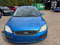 Blau Gebraucht 2007 Ford Focus Fun X Limousine | 999 €