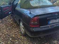 Schwarz Gebraucht 2002 Opel Astra Cabriolet Cabrio | 1.300 € (Guter Preis)
