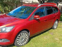 Rot Gebraucht 2010 Ford Focus Titanium Kombi | 2.500 € (Guter Preis)