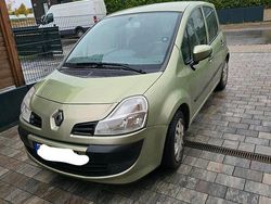 Grün Gebraucht 2008 Renault Modus Van / Kleinbus | 1.750 €