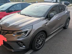 Grau Gebraucht 2021 Renault Captur SUV | 19.500 € (Fairer Preis)