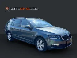 Grau Gebraucht 2018 Skoda Octavia Ambition Kombi | 10.888 € (Guter Preis)