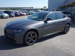 Grigio vesuvio, metallic Gebraucht 2024 Alfa Romeo Giulia Veloce Limousine | 34.990 € (Fairer Preis)