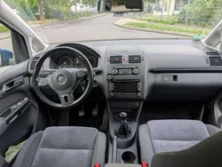 Blau Gebraucht 2010 VW Touran Trendline Van / Kleinbus | 5.000 € (Guter Preis)