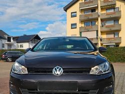 Grau Gebraucht 2015 VW Golf VII LOUNGE Limousine | 10.290 € (Fairer Preis)