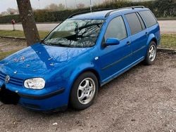 Blau Gebraucht 2002 VW Golf IV Edition Kombi | 750 € (Superpreis)