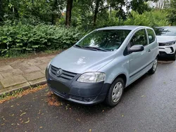 Silber Gebraucht 2011 VW Fox Kleinwagen | 2.500 € (Etwas zu teuer)