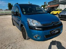 Blau Gebraucht 2014 Citroën Berlingo Exclusive Van / Kleinbus | 5.900 € (Fairer Preis)