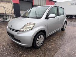 Silber Gebraucht 2006 Daihatsu Sirion Kleinwagen | 1.690 € (Fairer Preis)
