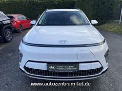Atlas white Gebraucht 2024 Hyundai Kona Trend SUV | 30.490 € (Guter Preis)