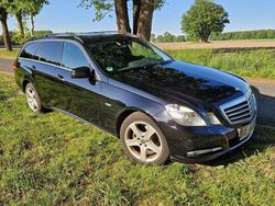 Schwarz Gebraucht 2012 Mercedes E220 Kombi | 8.700 € (Fairer Preis)