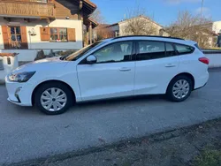 Weiß Gebraucht 2021 Ford Focus Trend Kombi | 9.990 €