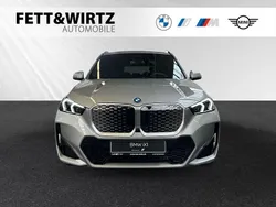 Silber Neu 2025 BMW iX1 M Sport SUV | 52.390 € (Fairer Preis)