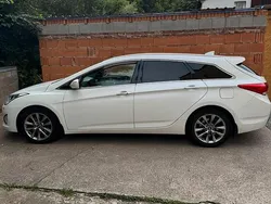 Weiß Gebraucht 2015 Hyundai i40 Kombi | 5.500 €