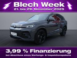 Delfingrau metallic (metallic) Gebraucht 2024 VW Tiguan R-line SUV | 47.950 € (Teuer)