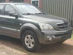 Grün Gebraucht 2005 Kia Sorento SUV | 3.499 € (Fairer Preis)
