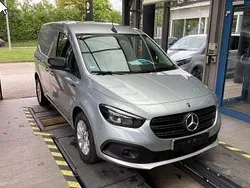 Helvinsilber Gebraucht 2023 Mercedes eCitan Van / Kleinbus | 20.111 € (Superpreis)