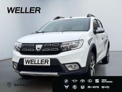 Weiss Gebraucht 2017 Dacia Sandero Celebration Kleinwagen | 9.790 € (Fairer Preis)