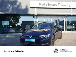 Blau Gebraucht 2022 VW Golf VIII Active Limousine | 24.980 € (Etwas zu teuer)