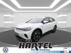 Gletscherweiss (white), metallic Gebraucht 2022 VW ID.4 Pro Performance SUV | 27.500 € (Guter Preis)