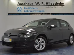 Grau Gebraucht 2023 VW Golf VIII Life Limousine | 19.929 € (Guter Preis)