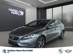 Grau / osmiumgrau (metallic) Gebraucht 2018 Volvo V40 Kombi | 8.999 € (Superpreis)