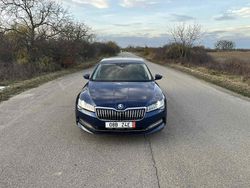 Blau Gebraucht 2022 Skoda Superb Limousine | 22.099 € (Teuer)