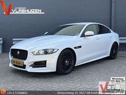 Weiß Gebraucht 2017 Jaguar XE R-Sport Limousine | 5.850 € (Superpreis)