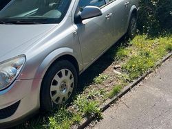 Silber Gebraucht 2010 Opel Astra Kombi | 1.000 € (Superpreis)