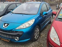 Blau Gebraucht 2006 Peugeot 207 Sport Coupé | 1.590 € (Guter Preis)