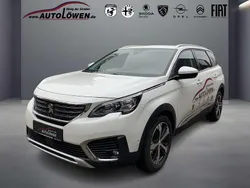 Perlmutt weiss Gebraucht 2018 Peugeot 5008 Allure Van / Kleinbus | 23.450 €
