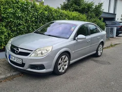 Silber Gebraucht 2007 Opel Vectra Limousine | 3.900 € (Etwas zu teuer)