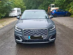 Grau Gebraucht 2017 Audi Q2 Sport SUV | 18.000 € (Fairer Preis)