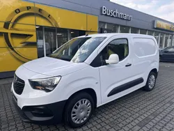 Jade weiß Gebraucht 2018 Opel Combo Edition Van / Kleinbus | 10.870 € (Teuer)