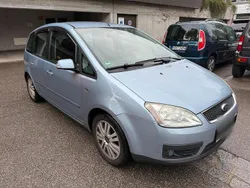 Grau Gebraucht 2005 Ford C-MAX Ghia Van / Kleinbus | 1.590 €