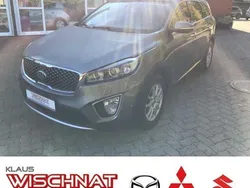 Grau Gebraucht 2015 Kia Sorento Platinum Edition SUV | 19.890 € (Fairer Preis)