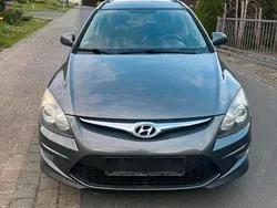 Grau Gebraucht 2011 Hyundai i30 Kombi | 2.250 € (Guter Preis)